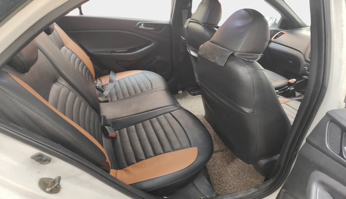 2018 Hyundai i20 Active 1.4 SX, Diesel, Manual, 1,22,087 km, interior