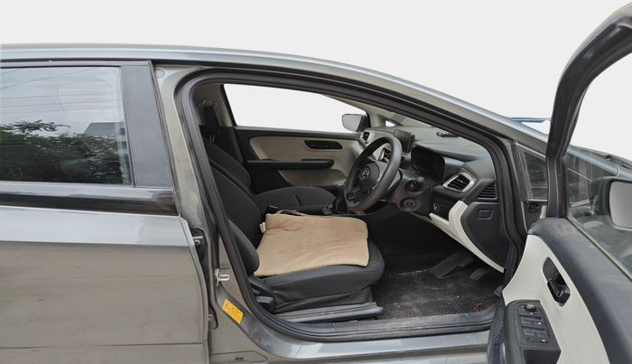 2023 Tata ALTROZ XT PETROL, Petrol, Manual, 38,122 km, interior