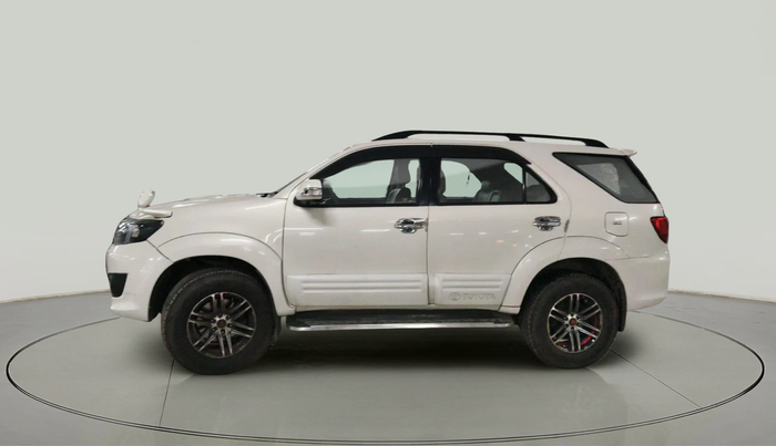 2013 Toyota Fortuner 3.0 4X2 AT, Diesel, Automatic, 48,435 km, exterior