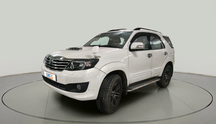 2013 Toyota Fortuner 3.0 4X2 AT, Diesel, Automatic, 48,435 km, exterior