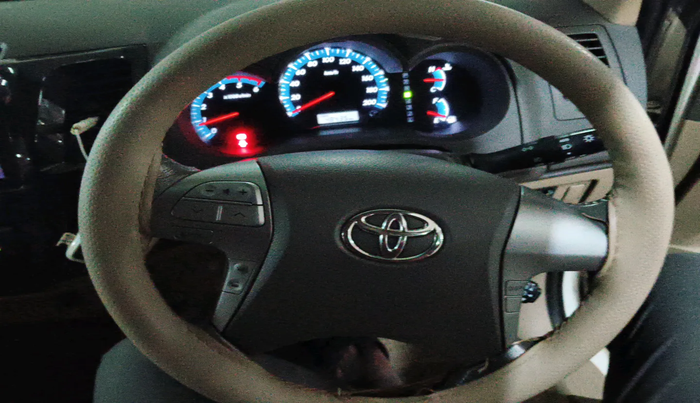 2013 Toyota Fortuner 3.0 4X2 AT, Diesel, Automatic, 48,435 km, interior