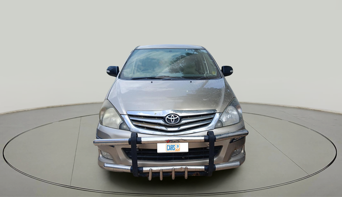 2011 Toyota Innova V 2.5 7 STR, Diesel, Manual, 1,12,838 km, exterior