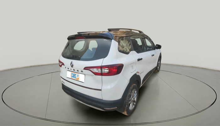 2022 Renault TRIBER RXZ DUAL TONE, Petrol, Manual, 32,857 km, exterior