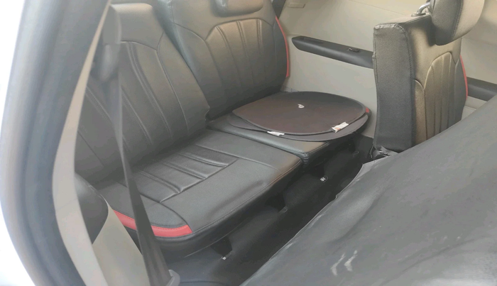 2022 Renault TRIBER RXZ DUAL TONE, Petrol, Manual, 32,857 km, interior