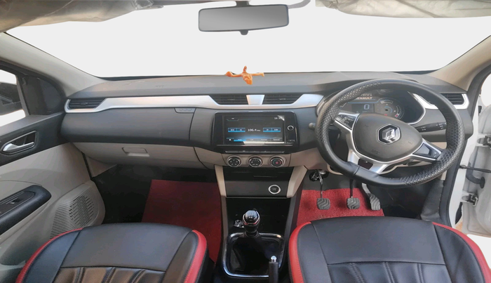 2022 Renault TRIBER RXZ DUAL TONE, Petrol, Manual, 32,857 km, interior