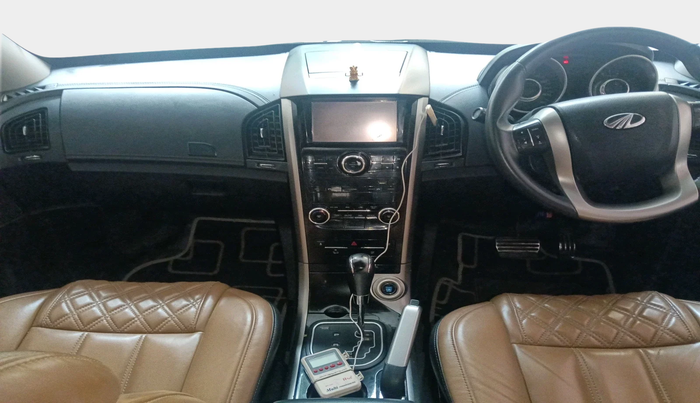 2019 Mahindra XUV500 W11 AT, Diesel, Automatic, 84,698 km, interior
