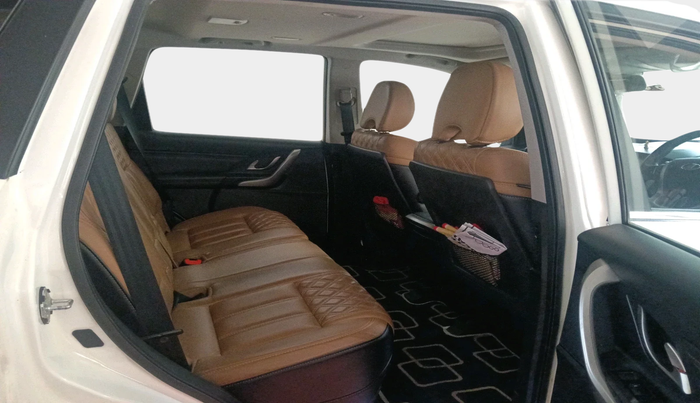 2019 Mahindra XUV500 W11 AT, Diesel, Automatic, 84,698 km, interior