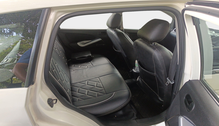 2013 Ford Figo TITANIUM 1.4 DIESEL, Diesel, Manual, 1,91,021 km, interior