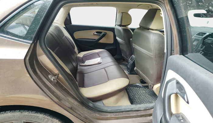 2016 Volkswagen Ameo HIGHLINE1.2L, Petrol, Manual, 71,745 km, interior