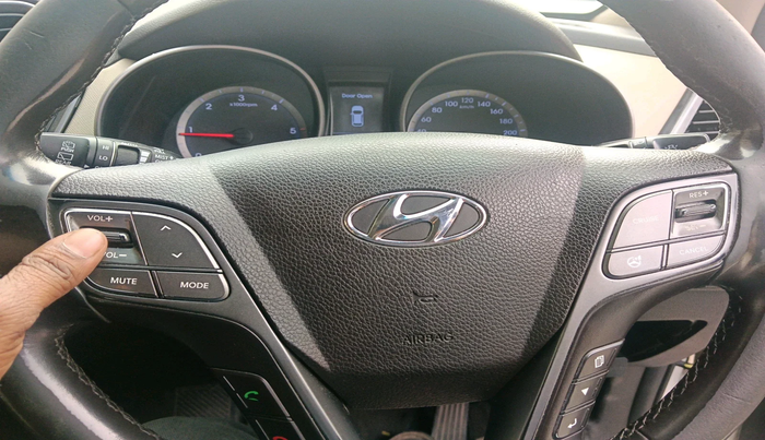 2015 Hyundai Santa Fe 2 WD AT, Diesel, Automatic, 1,00,545 km, interior