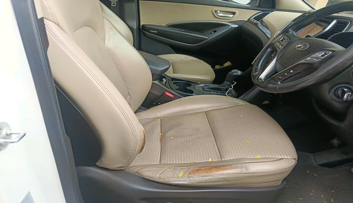 2015 Hyundai Santa Fe 2 WD AT, Diesel, Automatic, 1,00,545 km, interior