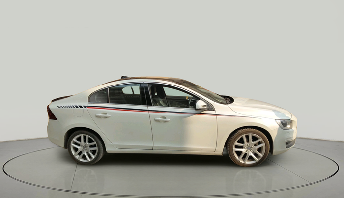 2018 Volvo S60 Momentum D4, Diesel, Automatic, 61,054 km, exterior