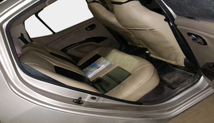 2011 Hyundai i10 MAGNA 1.2, Petrol, Manual, 61,021 km, interior