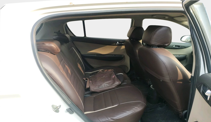 2014 Hyundai i20 ASTA 1.4 CRDI, Diesel, Manual, 65,211 km, interior