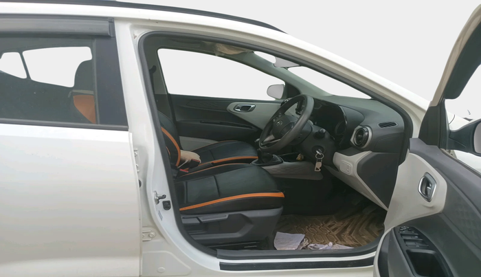 2019 Hyundai GRAND I10 NIOS SPORTZ 1.2 KAPPA VTVT, Petrol, Manual, 35,708 km, interior