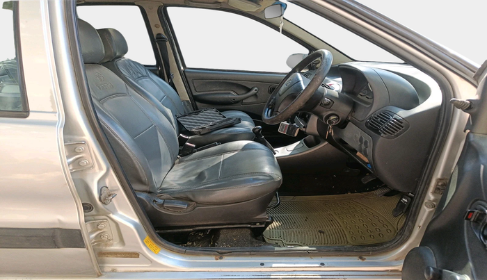 2010 Tata Indica V2 DLS, Diesel, Manual, 1,00,327 km, interior