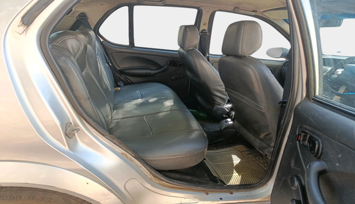 2010 Tata Indica V2 DLS, Diesel, Manual, 1,00,327 km, interior