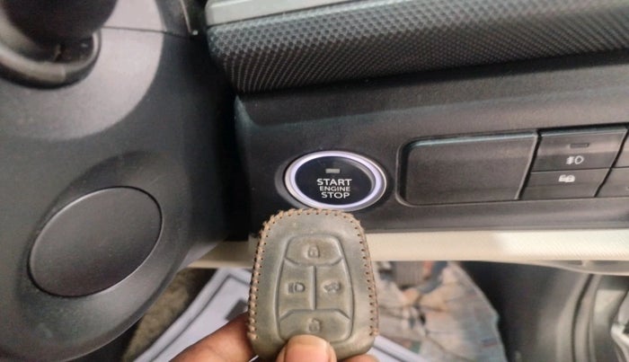 2023 Tata ALTROZ XZ + SUNROOF, Petrol, Manual, 1,81,481 km, interior