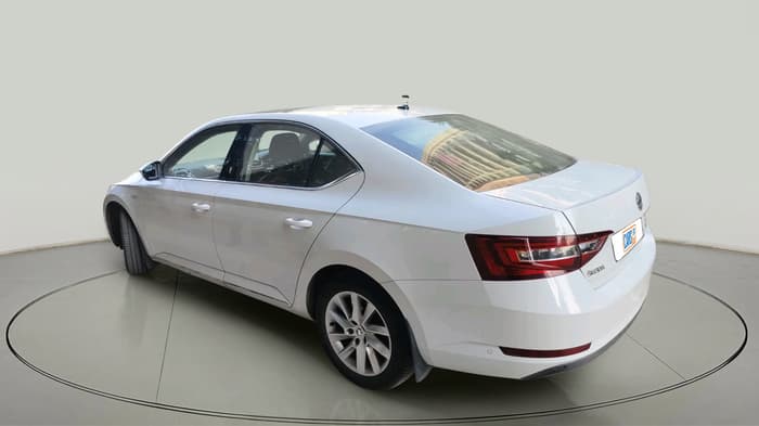 2019 Skoda Superb L&K 1.8 TSI AT, Petrol, Automatic, 1,02,255 km, exterior