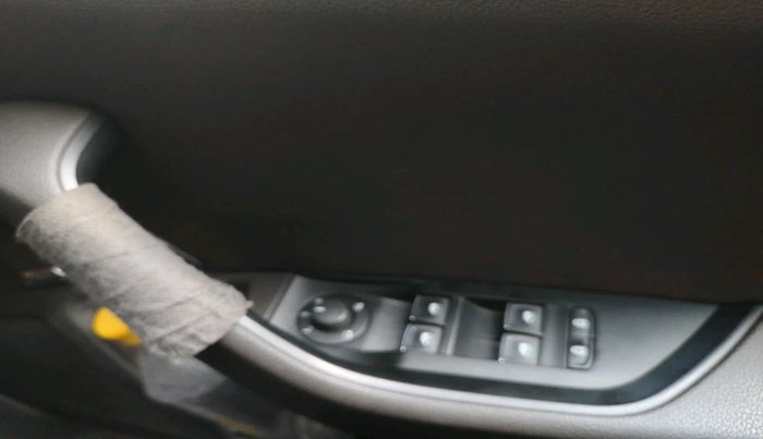 2019 Skoda Superb L&K 1.8 TSI AT, Petrol, Automatic, 1,02,255 km, interior