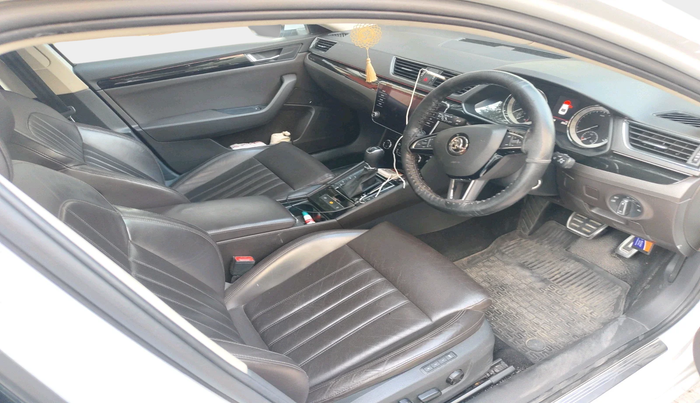 2019 Skoda Superb L&K 1.8 TSI AT, Petrol, Automatic, 1,02,255 km, interior