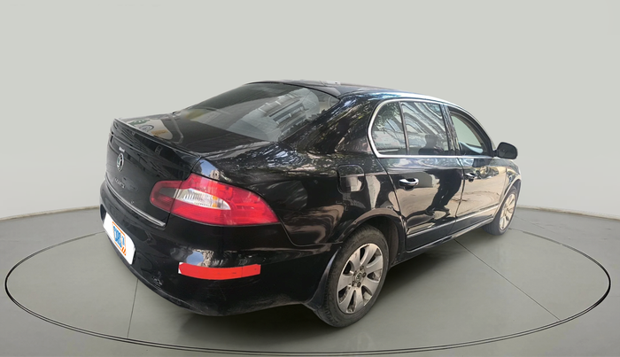 2012 Skoda Superb ELEGANCE 2.0 TDI CR AT, Diesel, Automatic, 1,11,855 km, exterior