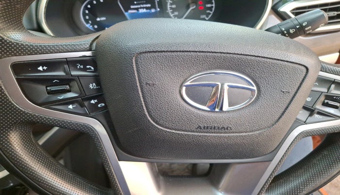 2019 Tata Harrier XZ 2.0L, Diesel, Manual, 1,23,885 km, interior