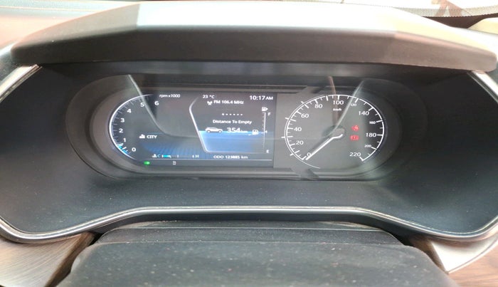 2019 Tata Harrier XZ 2.0L, Diesel, Manual, 1,23,885 km, interior