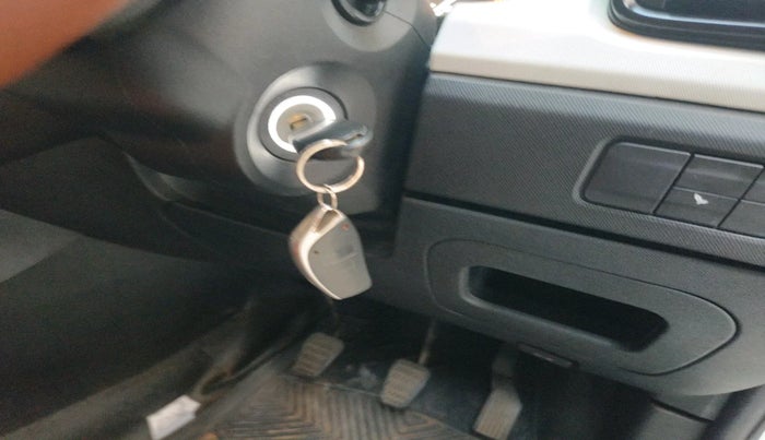 2022 Tata PUNCH PURE MT, Petrol, Manual, 47,946 km, interior