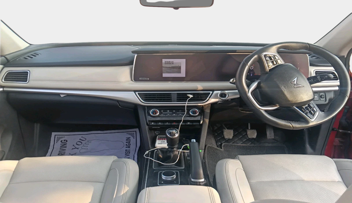 2023 Mahindra XUV700 AX7 Petrol MT 7 STR, Petrol, Manual, 67,678 km, interior