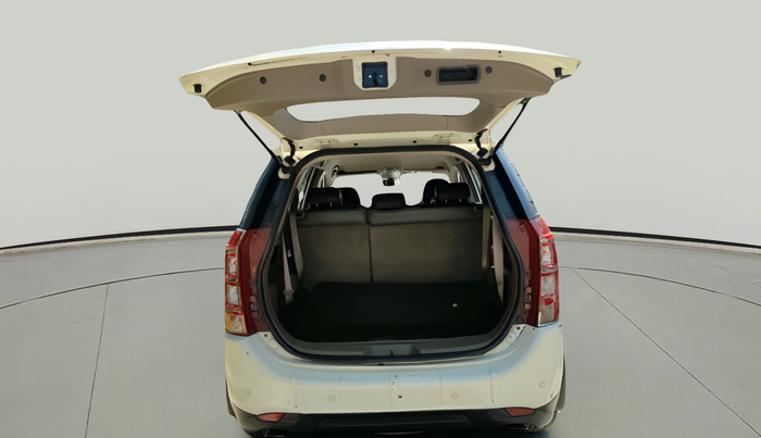 2012 Mahindra XUV500 W8, Diesel, Manual, 1,90,886 km, exterior