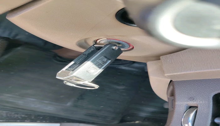 2012 Mahindra XUV500 W8, Diesel, Manual, 1,90,886 km, interior