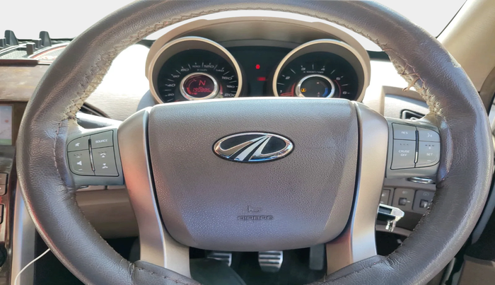 2012 Mahindra XUV500 W8, Diesel, Manual, 1,90,886 km, interior