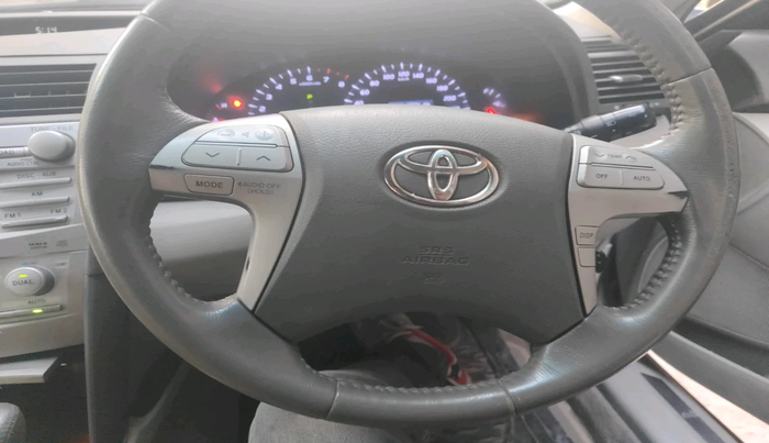 2011 Toyota Camry W2 AT, Petrol, Automatic, 2,33,509 km, interior