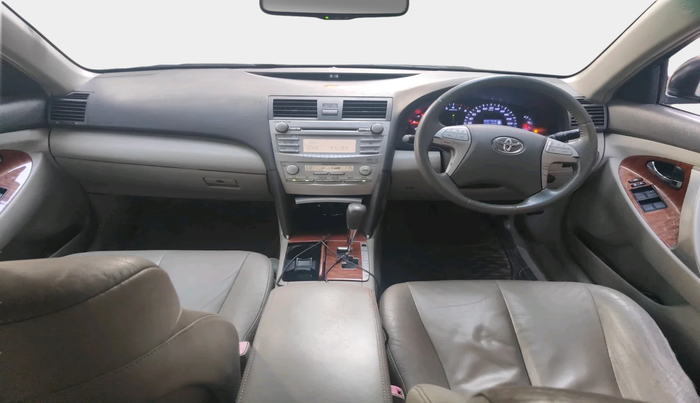 2011 Toyota Camry W2 AT, Petrol, Automatic, 2,33,509 km, interior