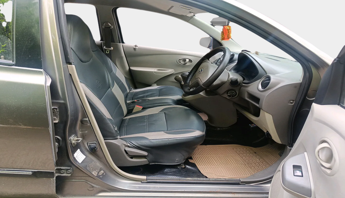 2015 Datsun Go T, Petrol, Manual, 1,48,785 km, interior