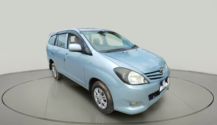 2010 Toyota Innova 2.5 G4 8 STR, Diesel, Manual, 2,76,932 km, exterior