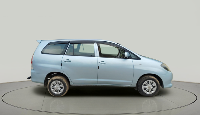 2010 Toyota Innova 2.5 G4 8 STR, Diesel, Manual, 2,76,932 km, exterior
