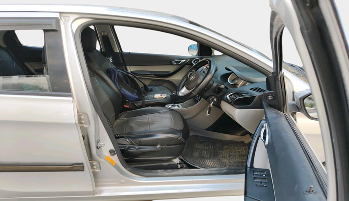 2017 Tata Tiago XZA PETROL, Petrol, Automatic, 51,321 km, interior
