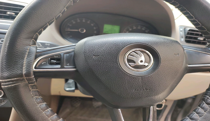 2014 Skoda Rapid 1.5 TDI CR ELEGANCE, Diesel, Manual, 1,32,070 km, interior