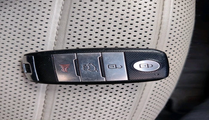 2020 KIA SELTOS GTX PLUS AT 1.5 DIESEL, Diesel, Automatic, 1,56,039 km, interior