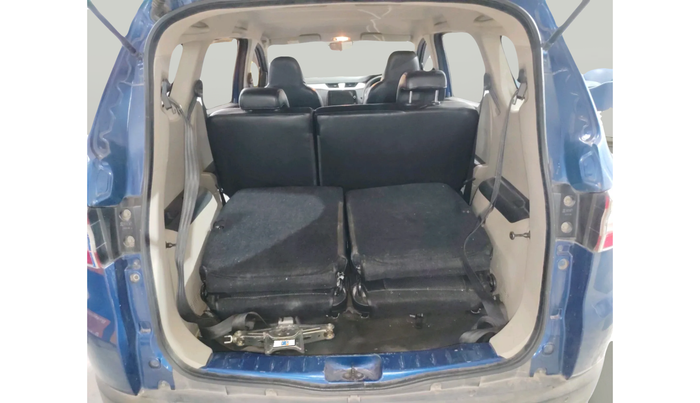 2021 Renault TRIBER RXZ, Petrol, Manual, 82,600 km, exterior