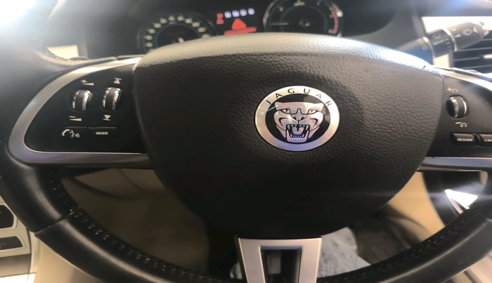 2013 Jaguar XF 2.2 DIESEL, Diesel, Automatic, 80,000 km, interior