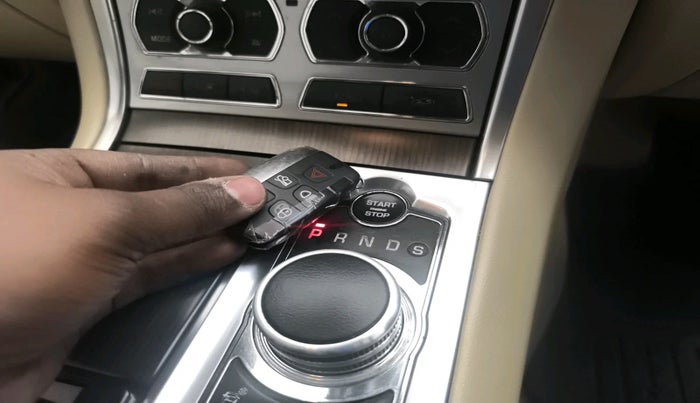 2013 Jaguar XF 2.2 DIESEL, Diesel, Automatic, 80,000 km, interior