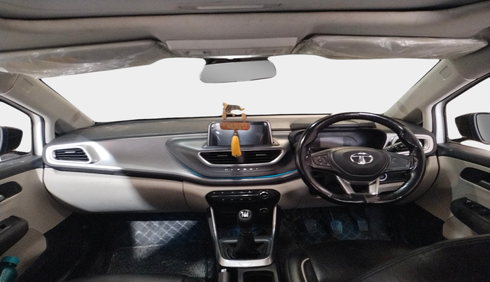 2023 Tata ALTROZ XZ PLUS SUNROOF CNG, Petrol, Manual, 44,881 km, interior