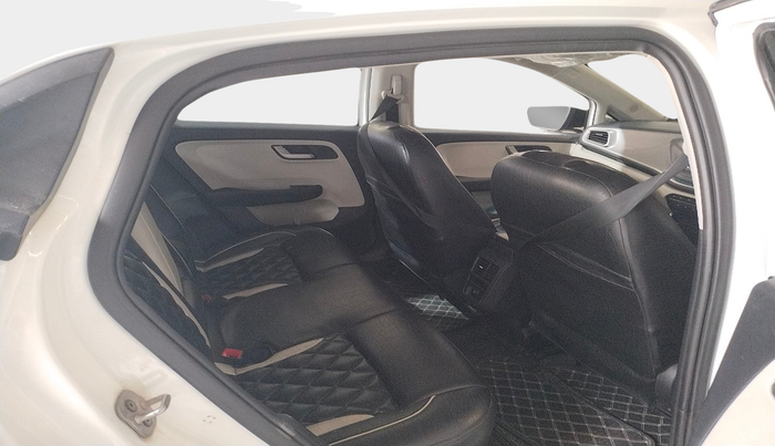 2023 Tata ALTROZ XZ PLUS SUNROOF CNG, Petrol, Manual, 44,881 km, interior
