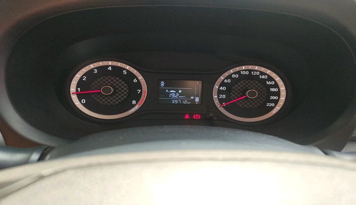 2022 Hyundai GRAND I10 NIOS MAGNA CORPORATE EDITION 1.2 KAPPA VTVT, Petrol, Manual, 39,712 km, interior