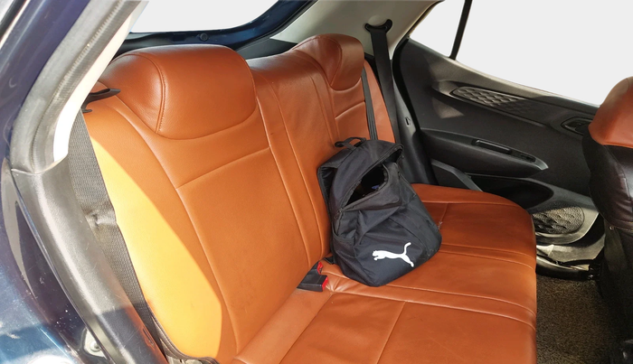 2022 Hyundai GRAND I10 NIOS MAGNA CORPORATE EDITION 1.2 KAPPA VTVT, Petrol, Manual, 39,712 km, interior