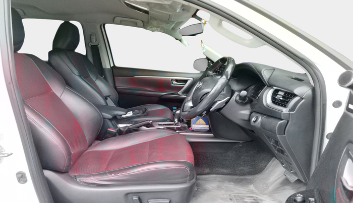 2022 Toyota Fortuner 4X4 AT 2.8 LEGENDER, Diesel, Automatic, 1,09,061 km, interior