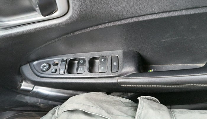 2020 Hyundai VENUE SX (O) 1.5 CRDI, Diesel, Manual, 91,269 km, interior